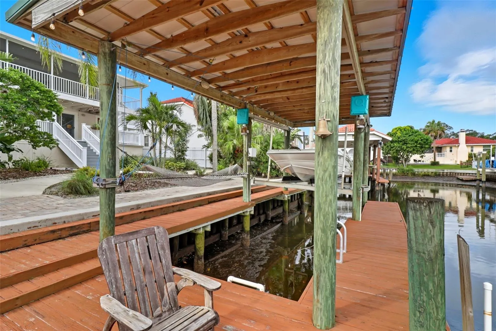 76 GULFWINDS DR