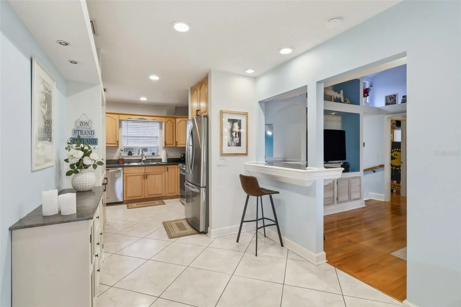76 GULFWINDS DR