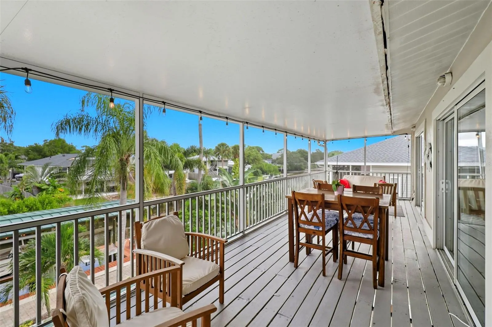 76 GULFWINDS DR