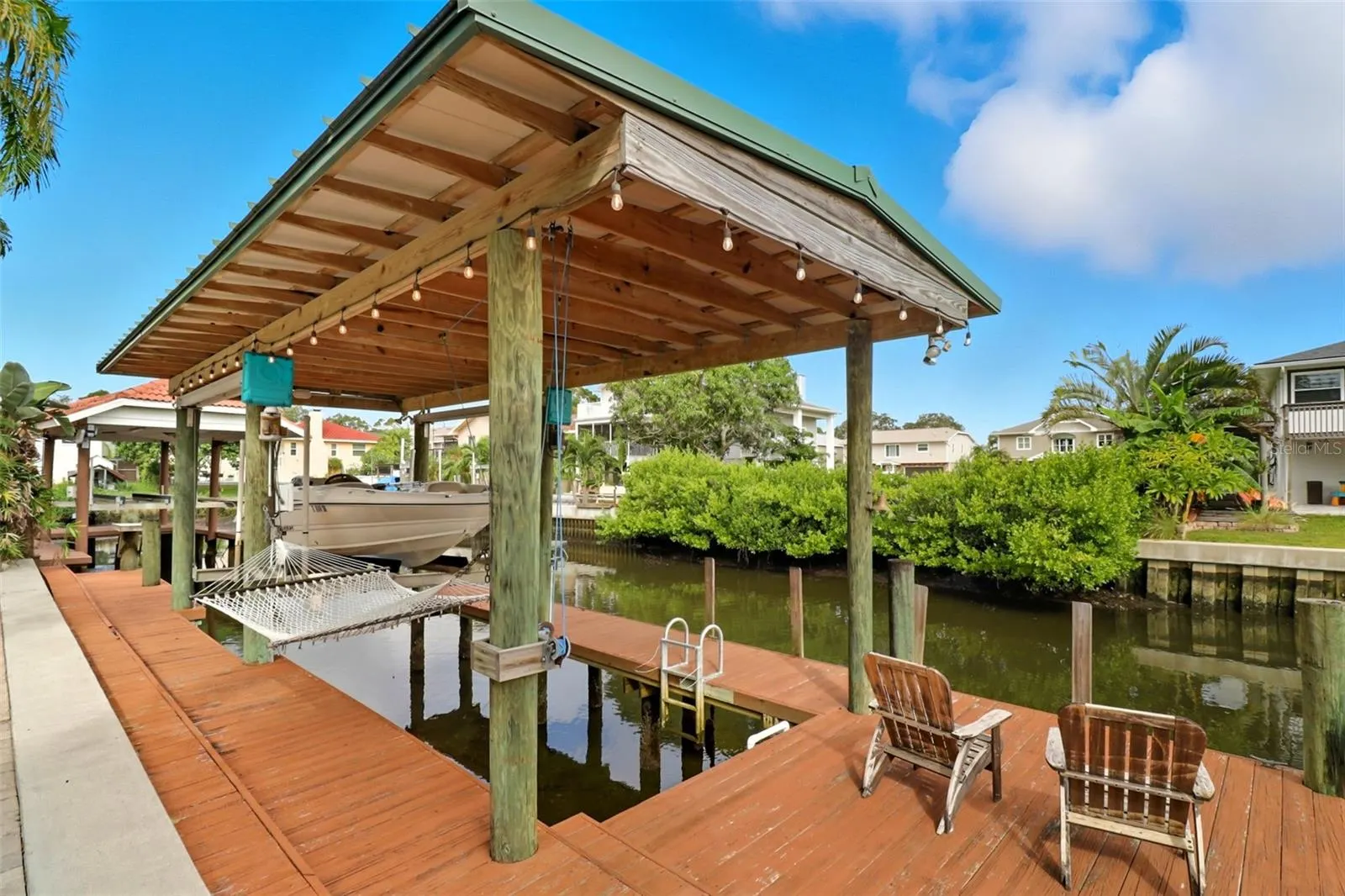 76 GULFWINDS DR