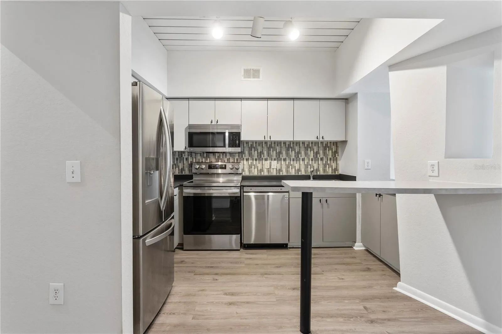 2411 W HORATIO ST #522, #522