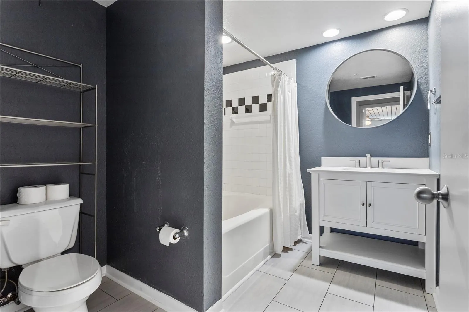 2411 W HORATIO ST #522, #522