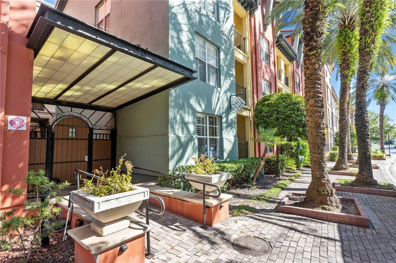 2411 W HORATIO ST #522, #522