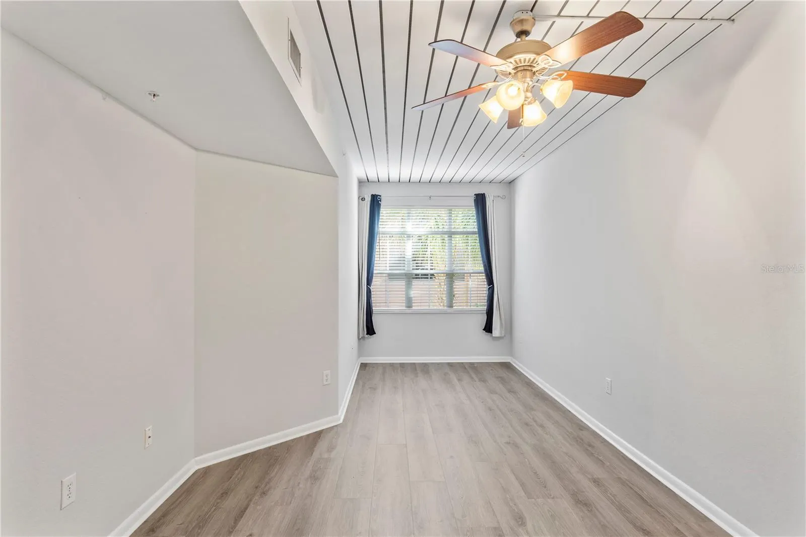 2411 W HORATIO ST #522, #522