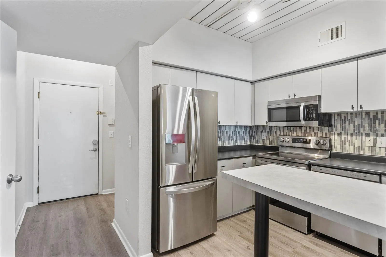 2411 W HORATIO ST #522, #522