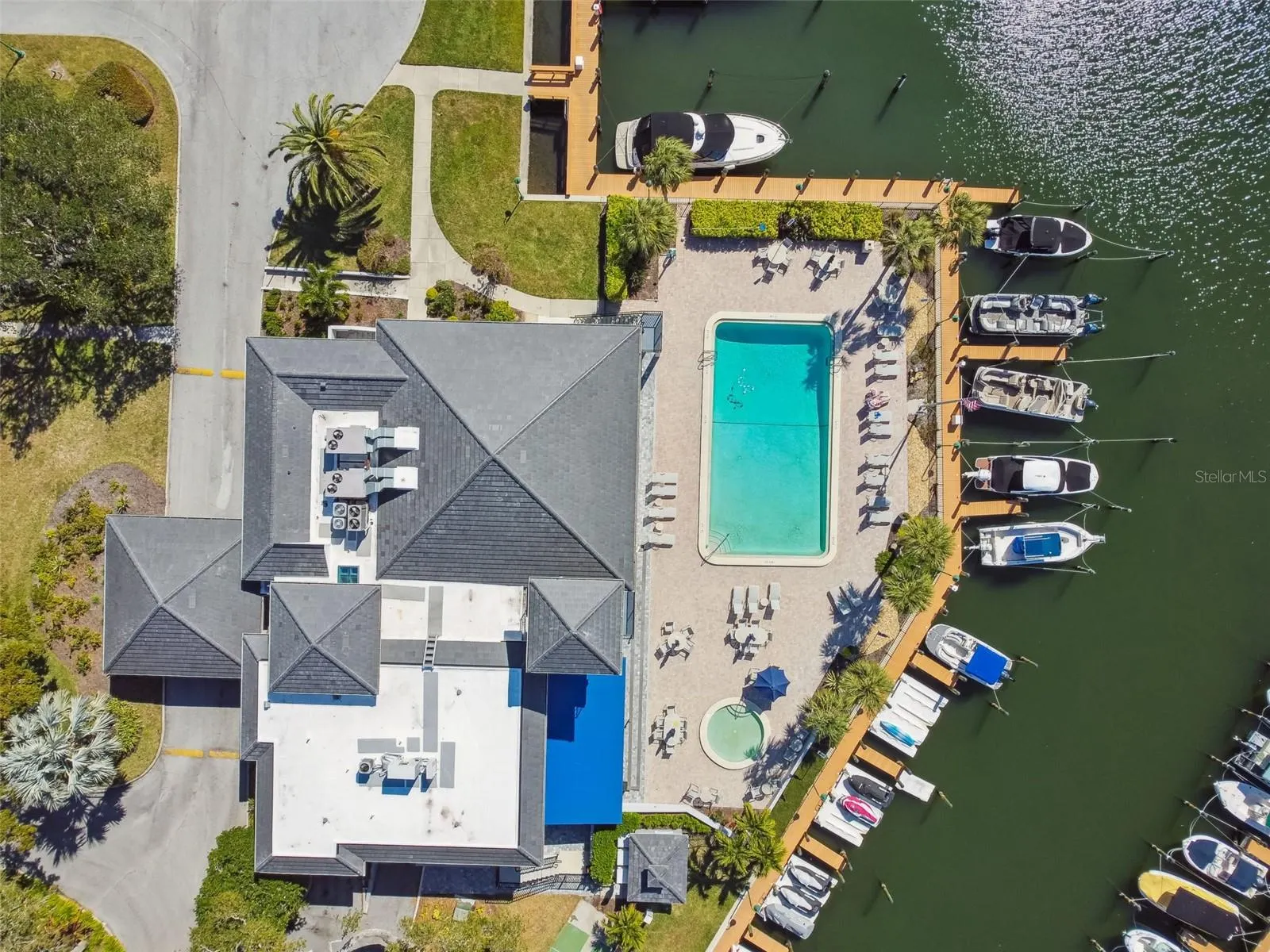 225 HARBOR HOUSE DR