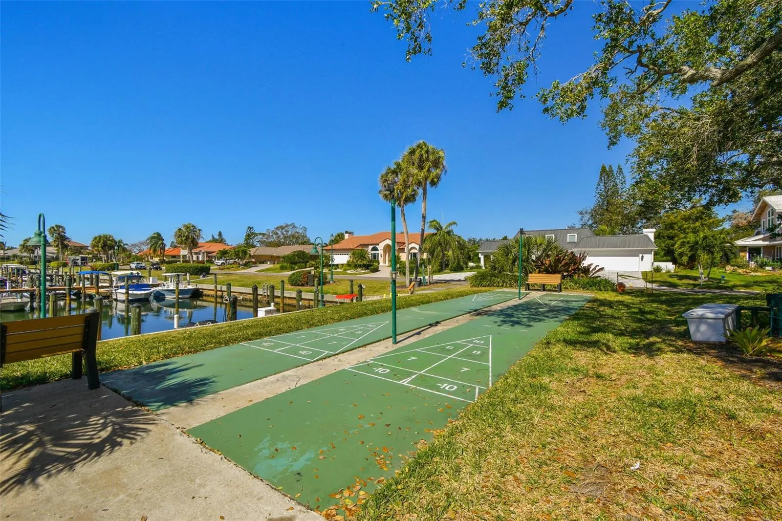 225 HARBOR HOUSE DR