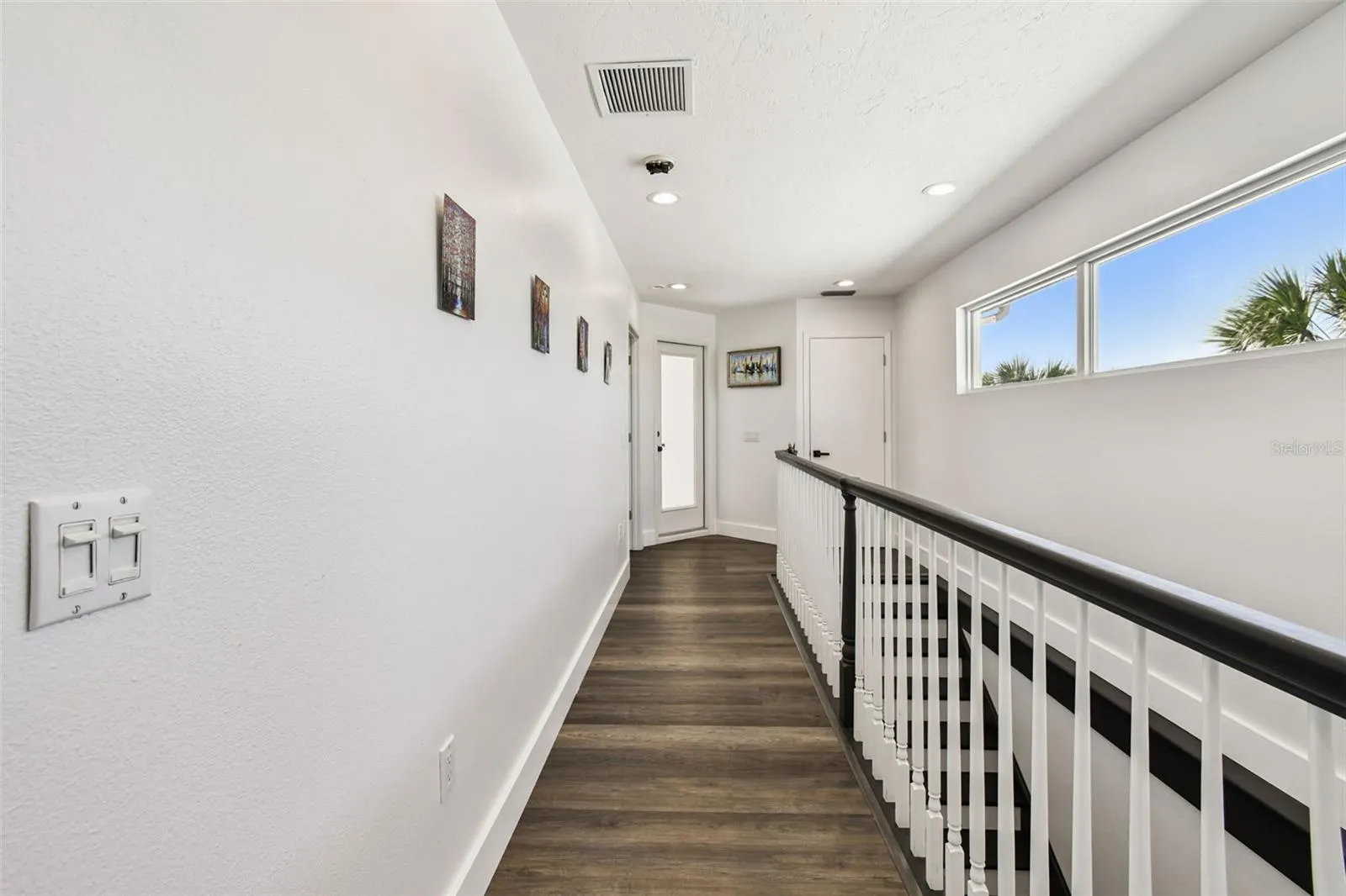 225 HARBOR HOUSE DR