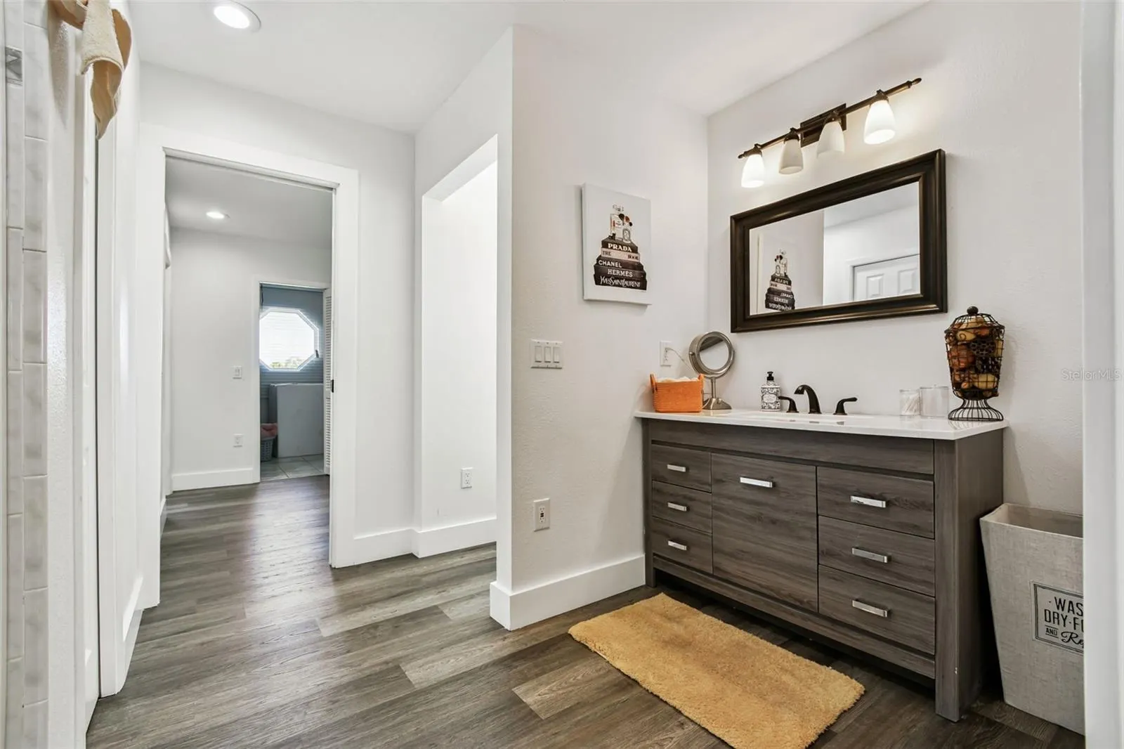225 HARBOR HOUSE DR