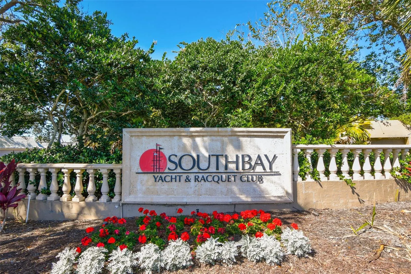 225 HARBOR HOUSE DR