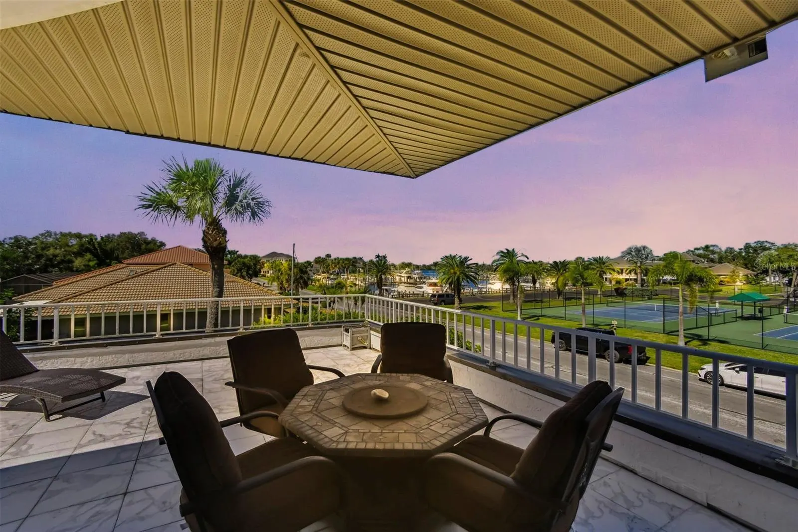 225 HARBOR HOUSE DR