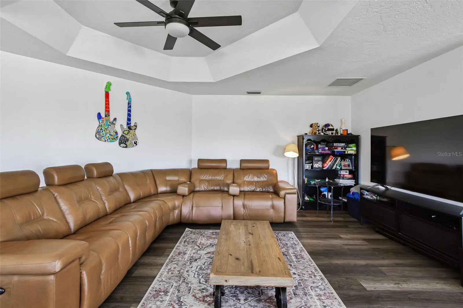 225 HARBOR HOUSE DR
