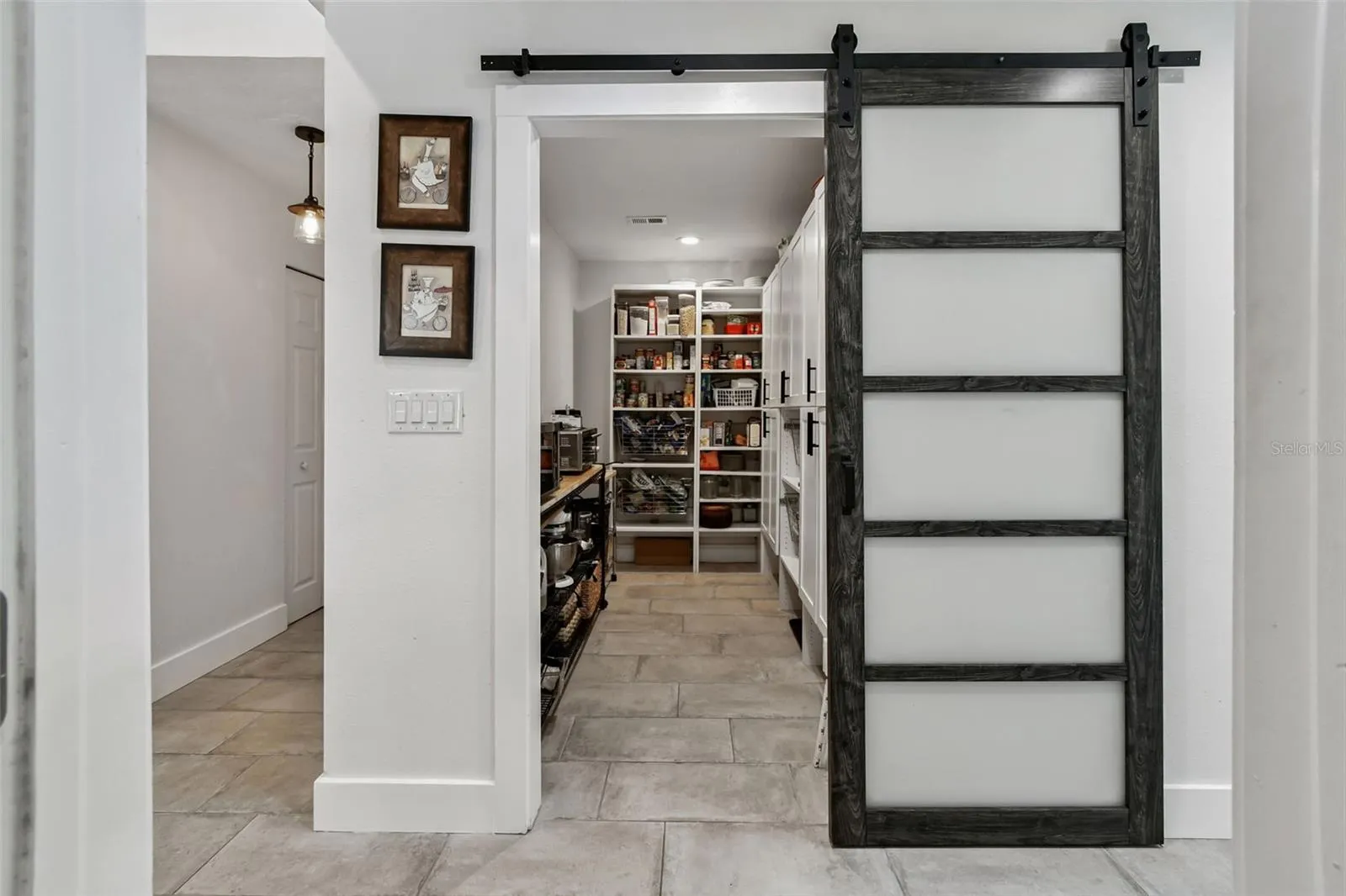 225 HARBOR HOUSE DR
