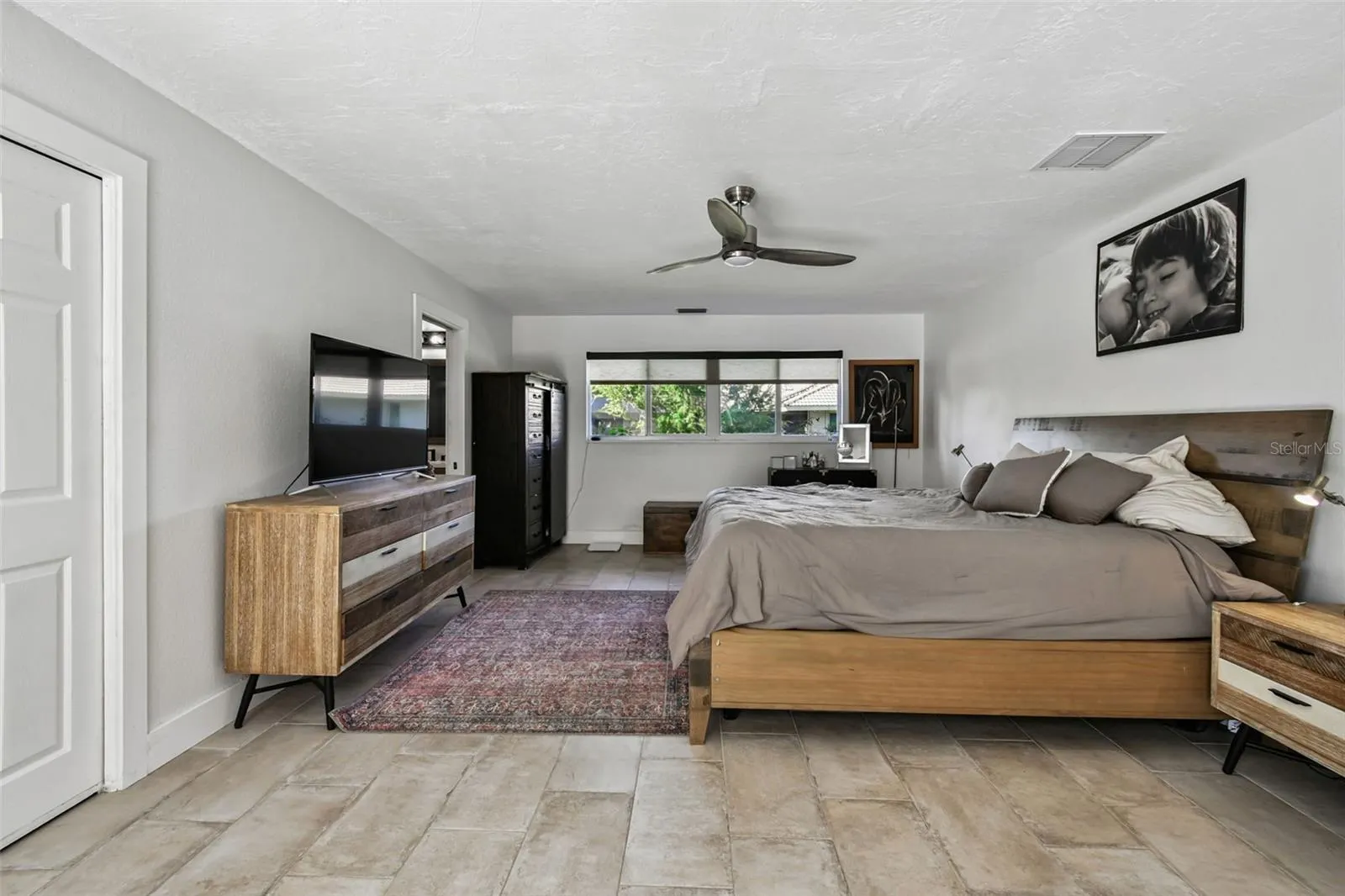 225 HARBOR HOUSE DR