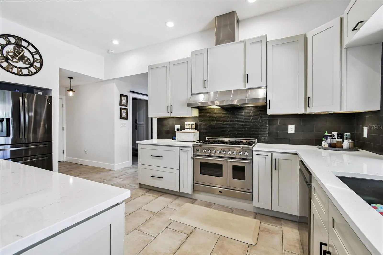 225 HARBOR HOUSE DR