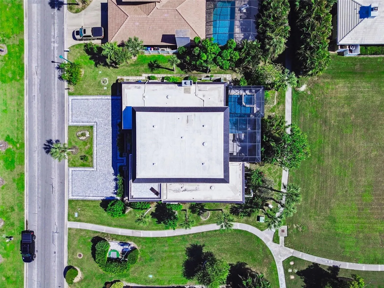 225 HARBOR HOUSE DR