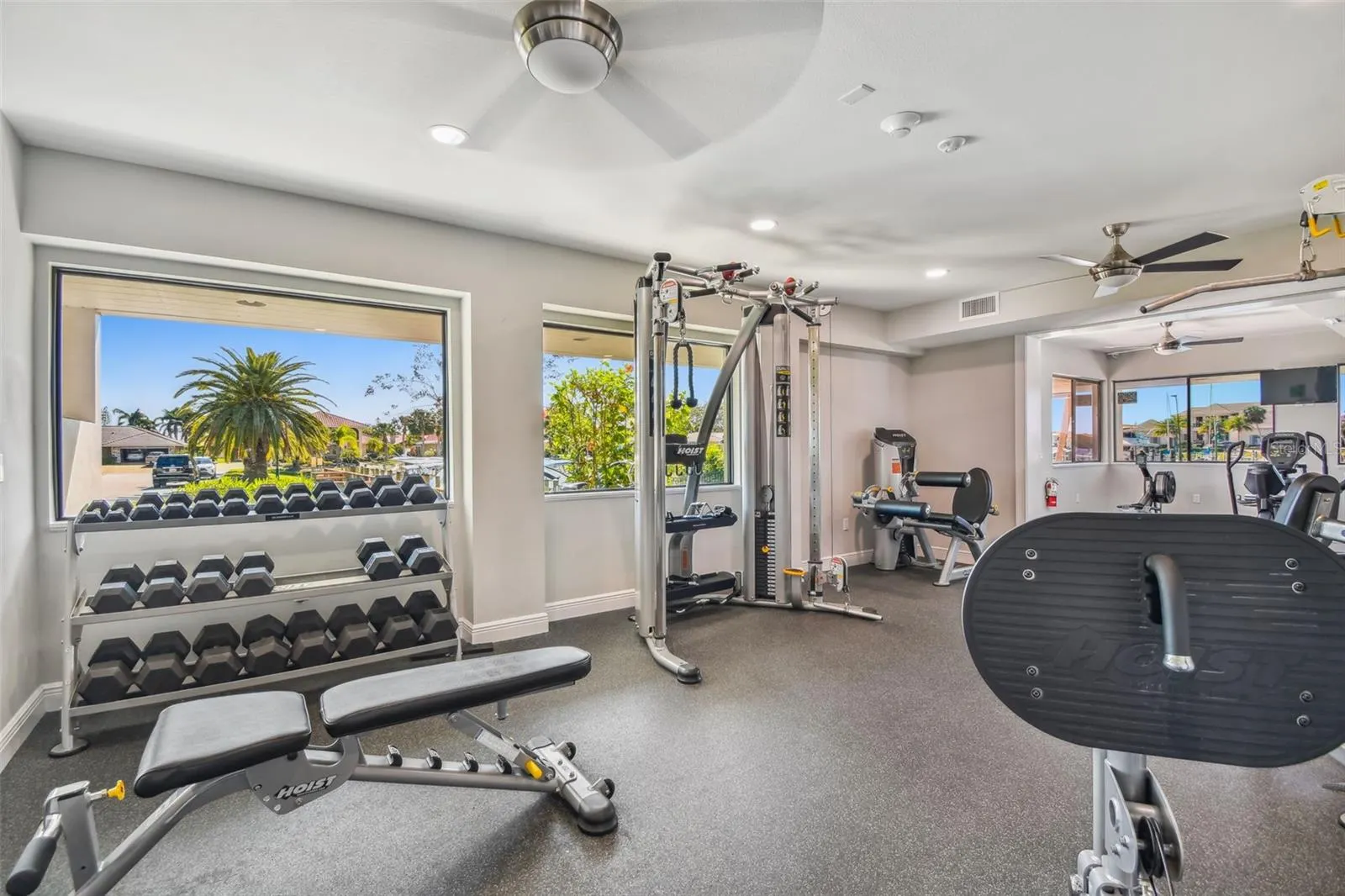 225 HARBOR HOUSE DR