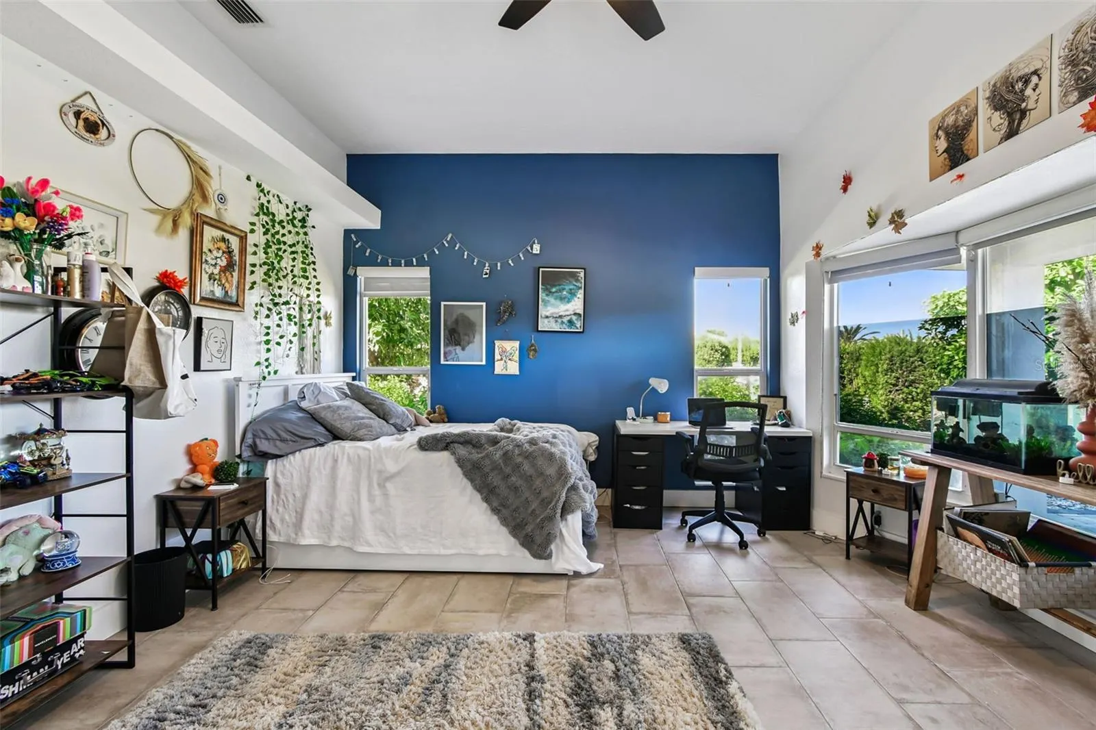 225 HARBOR HOUSE DR