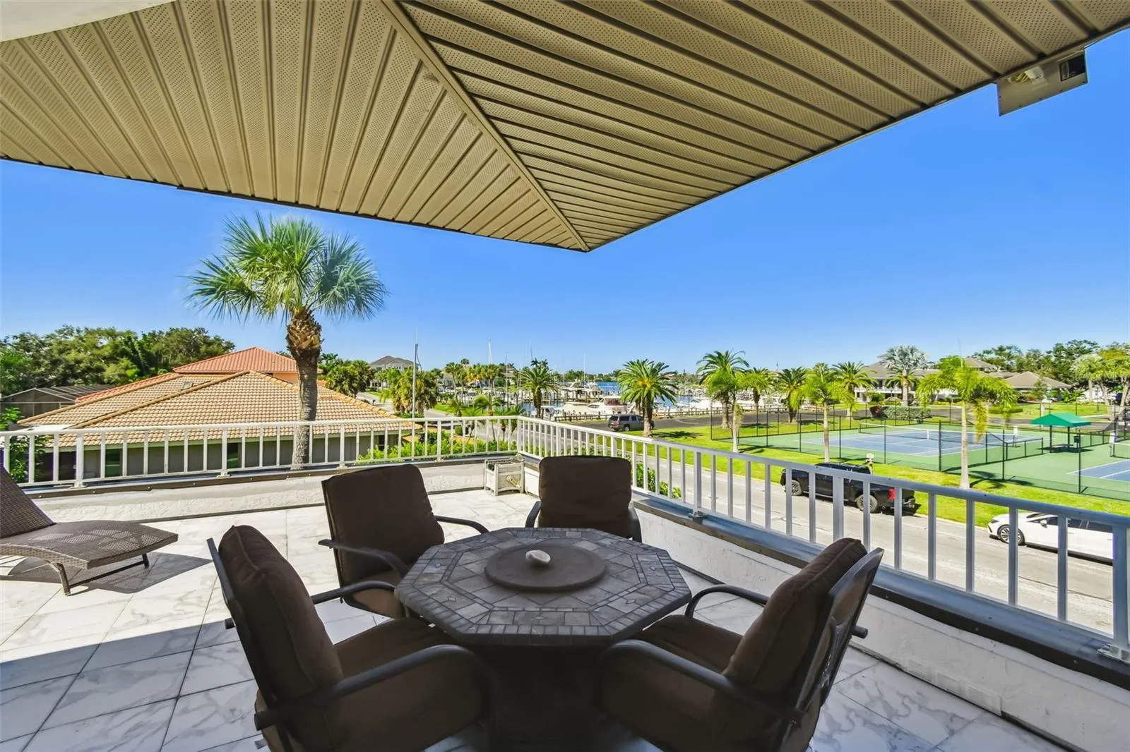 225 HARBOR HOUSE DR