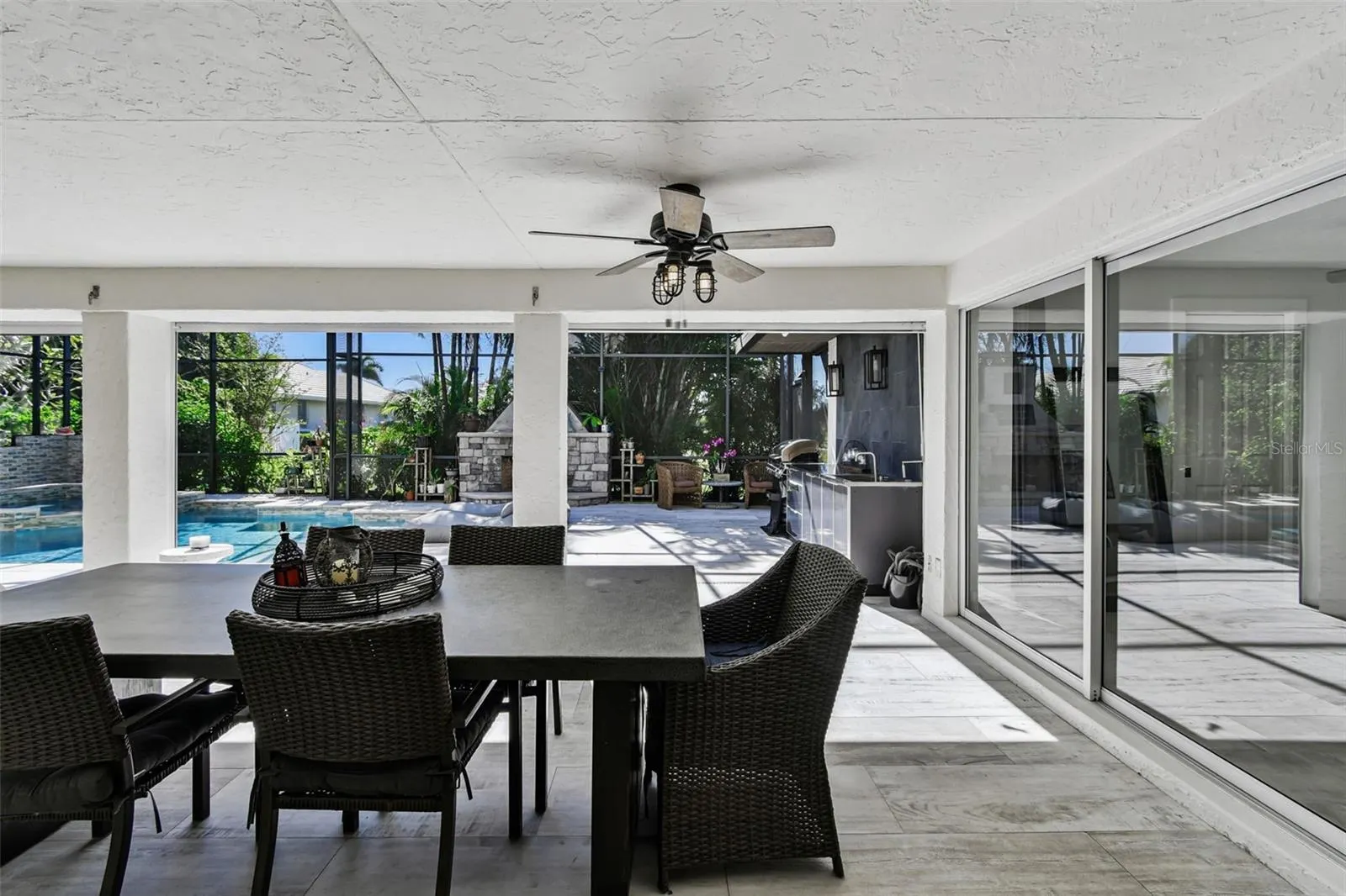 225 HARBOR HOUSE DR
