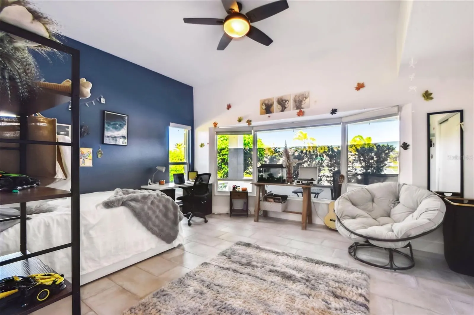 225 HARBOR HOUSE DR