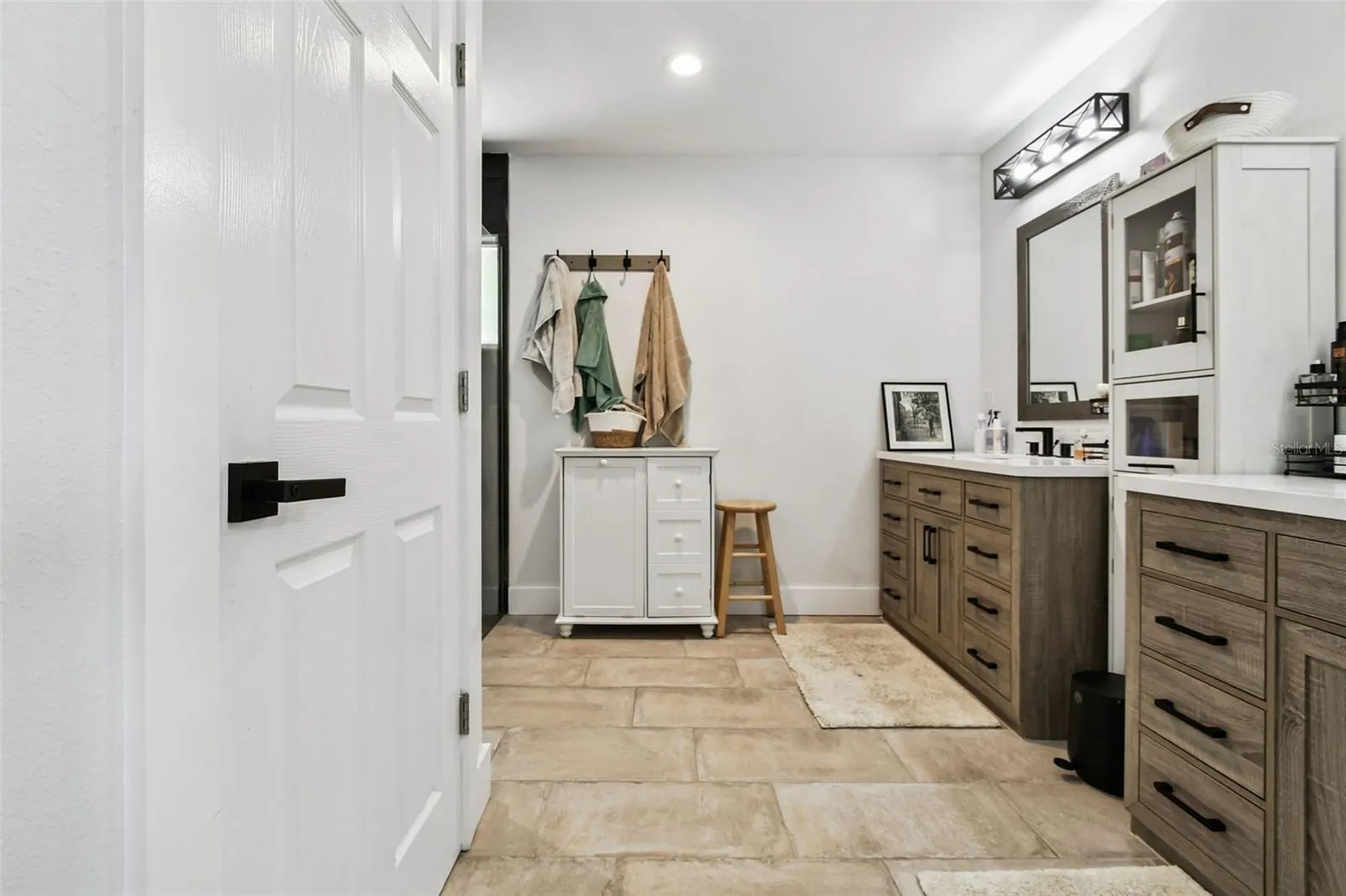 225 HARBOR HOUSE DR