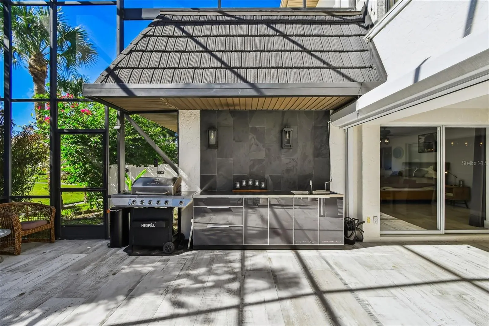 225 HARBOR HOUSE DR