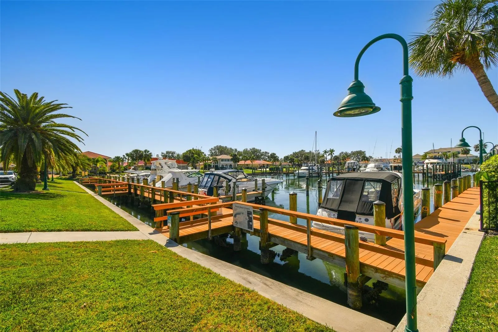225 HARBOR HOUSE DR