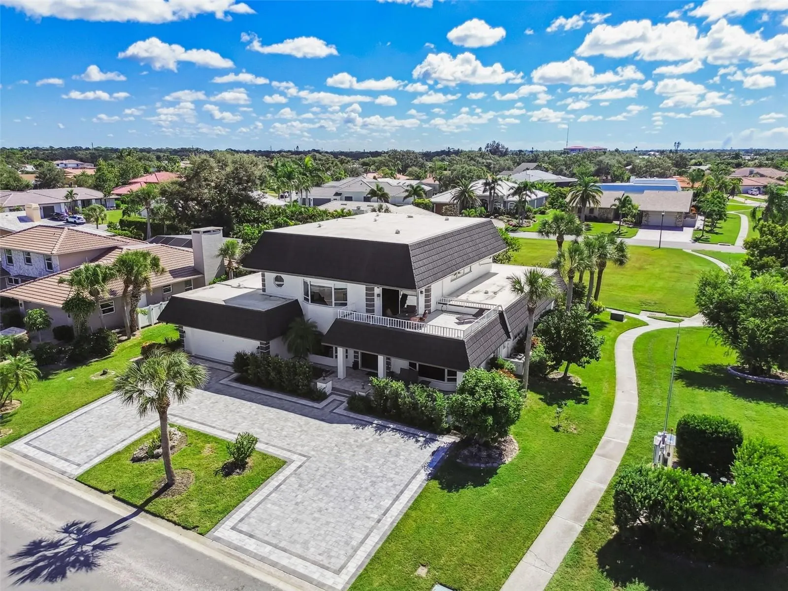 225 HARBOR HOUSE DR