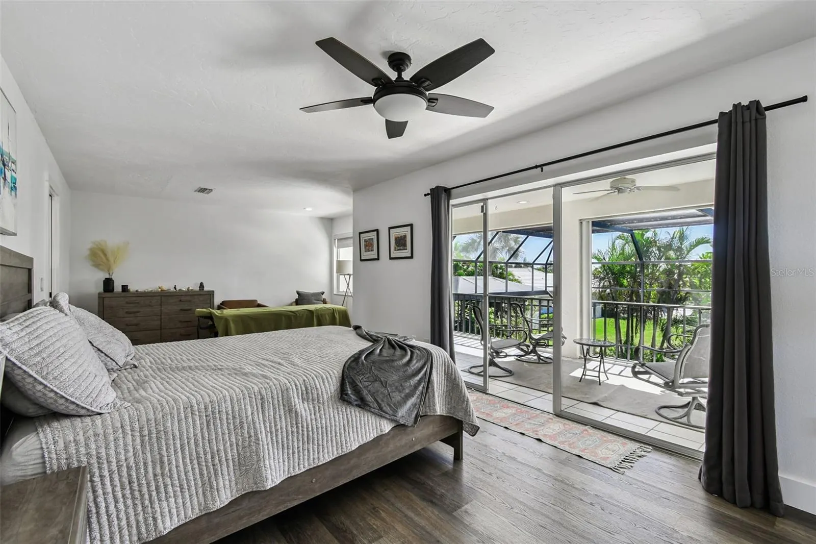 225 HARBOR HOUSE DR