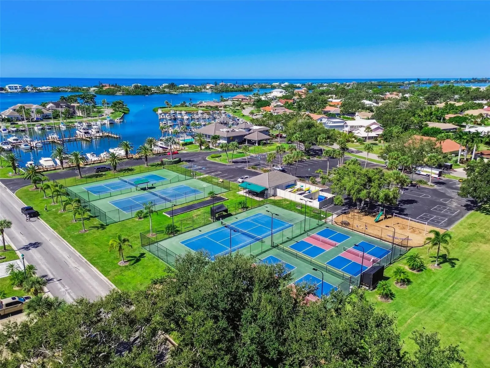 225 HARBOR HOUSE DR