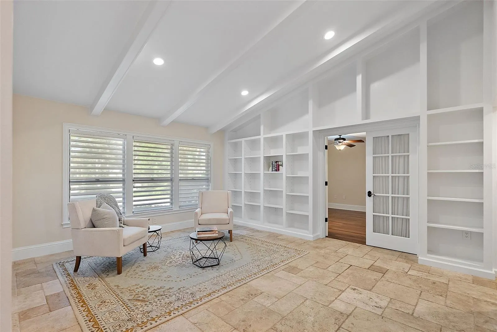 2371 LANDINGS CIR