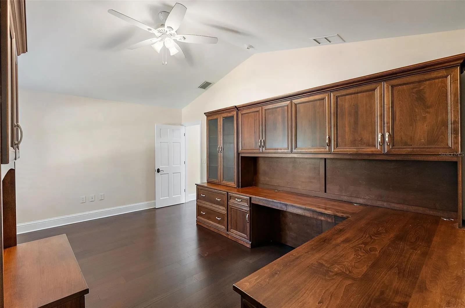 2371 LANDINGS CIR