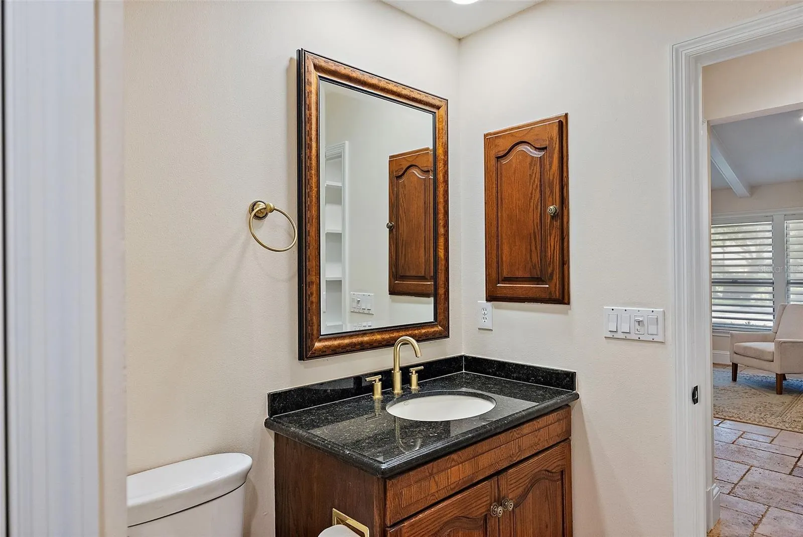 2371 LANDINGS CIR