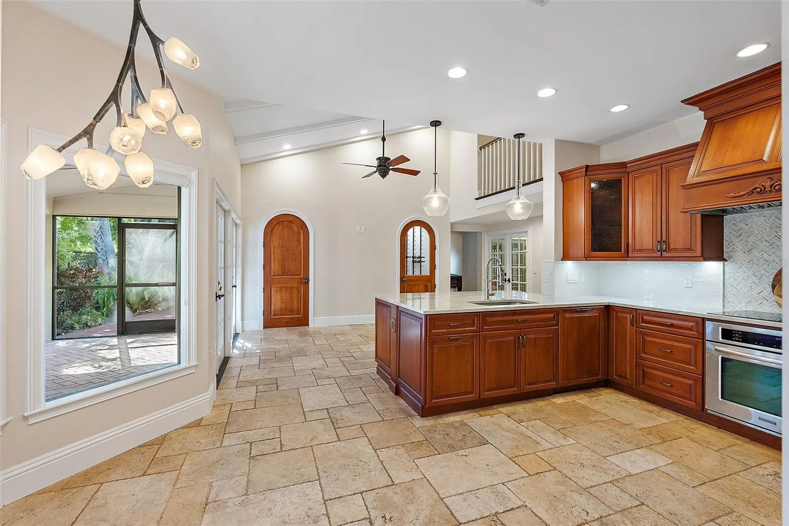 2371 LANDINGS CIR