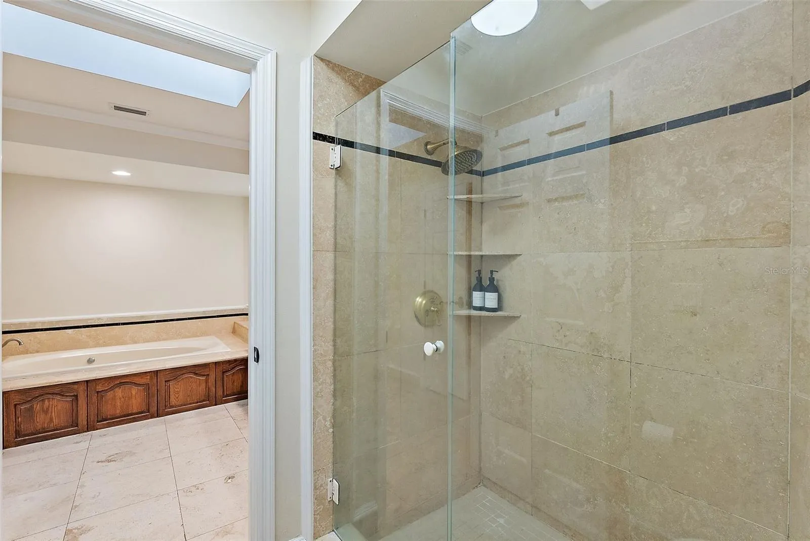 2371 LANDINGS CIR