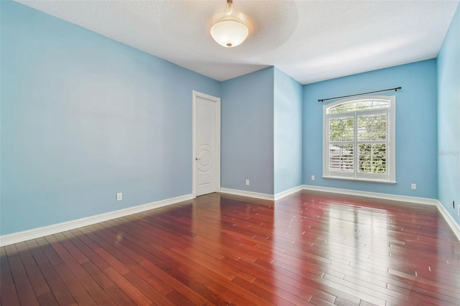 3020 KENSINGTON TRCE