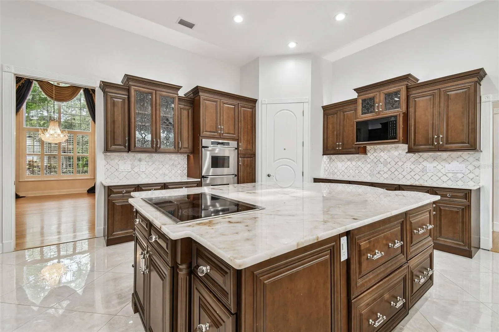 3020 KENSINGTON TRCE