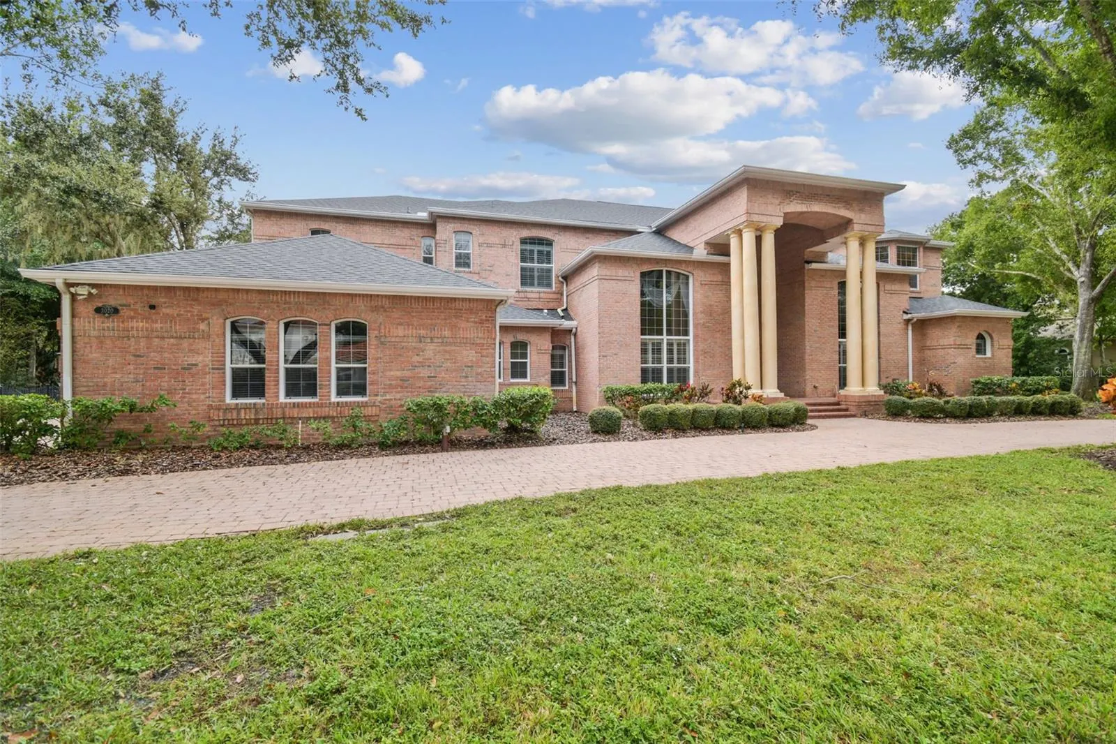 3020 KENSINGTON TRCE