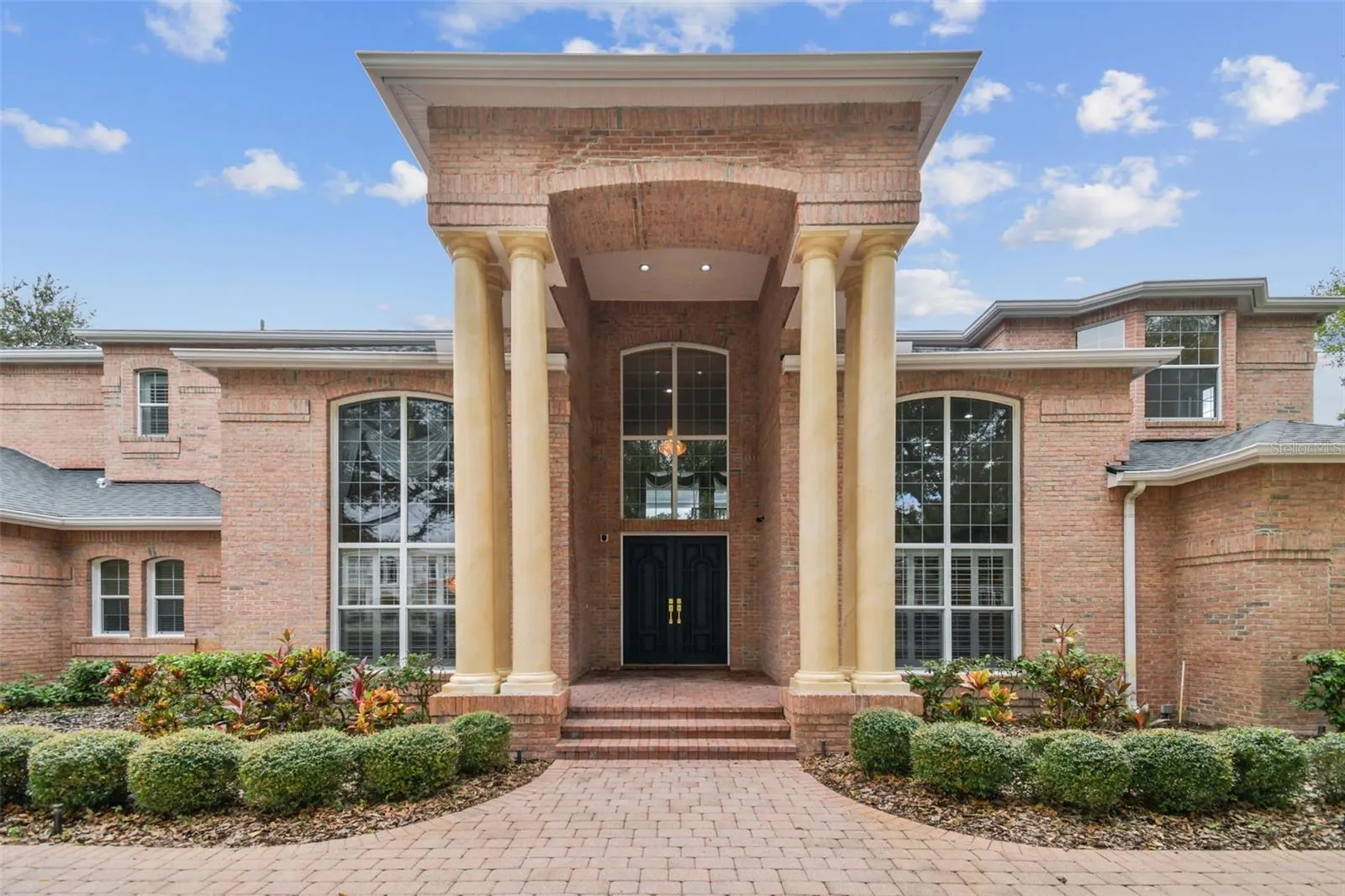 3020 KENSINGTON TRCE