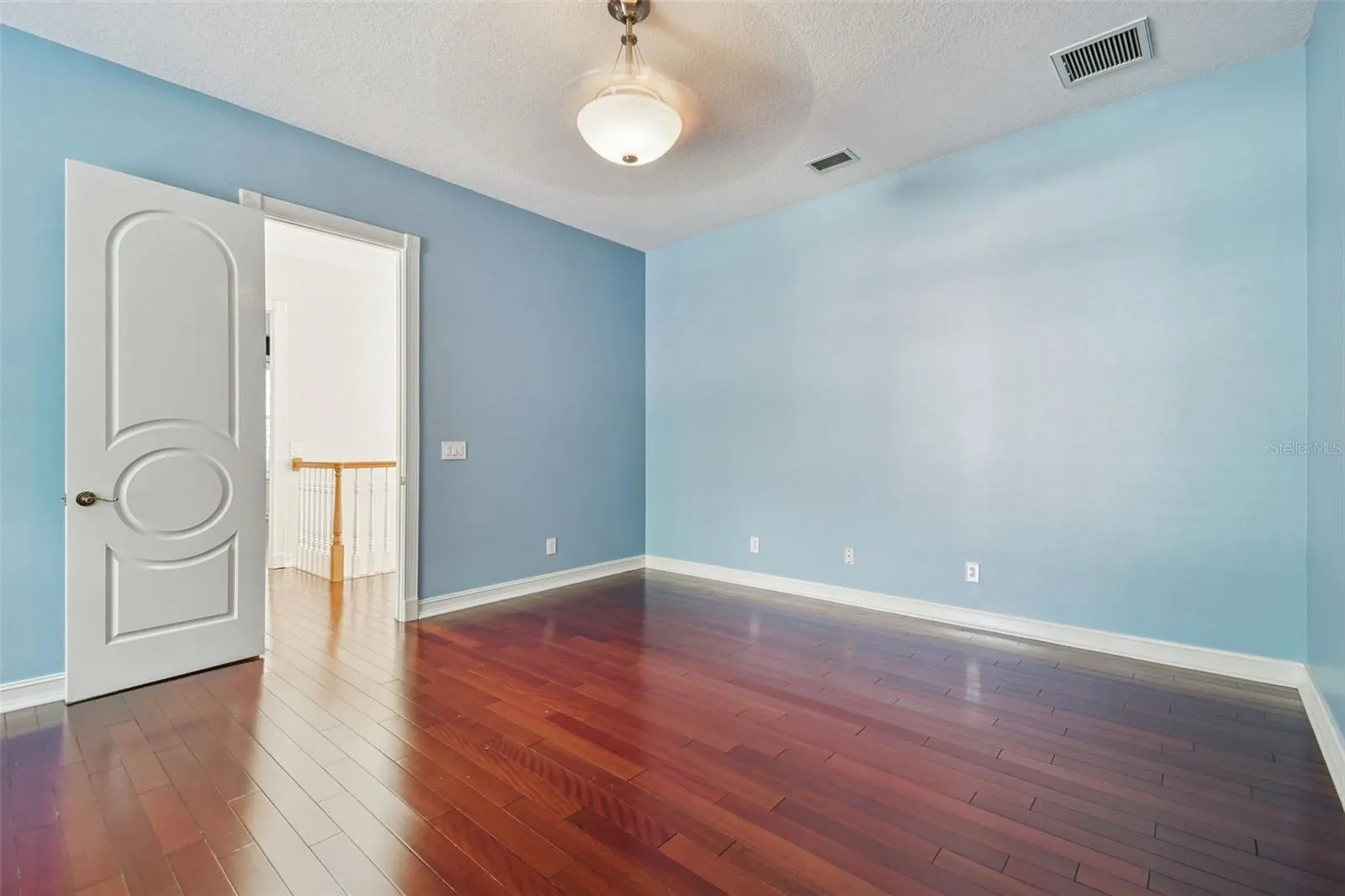 3020 KENSINGTON TRCE