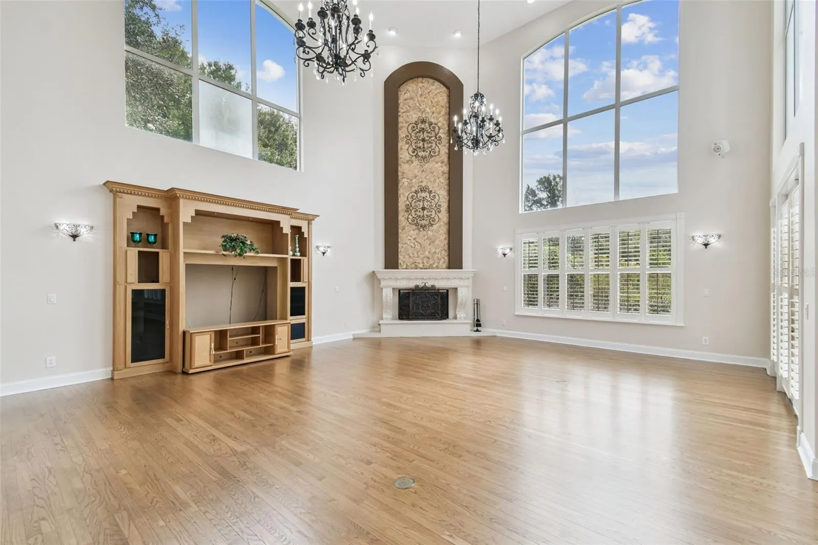 3020 KENSINGTON TRCE