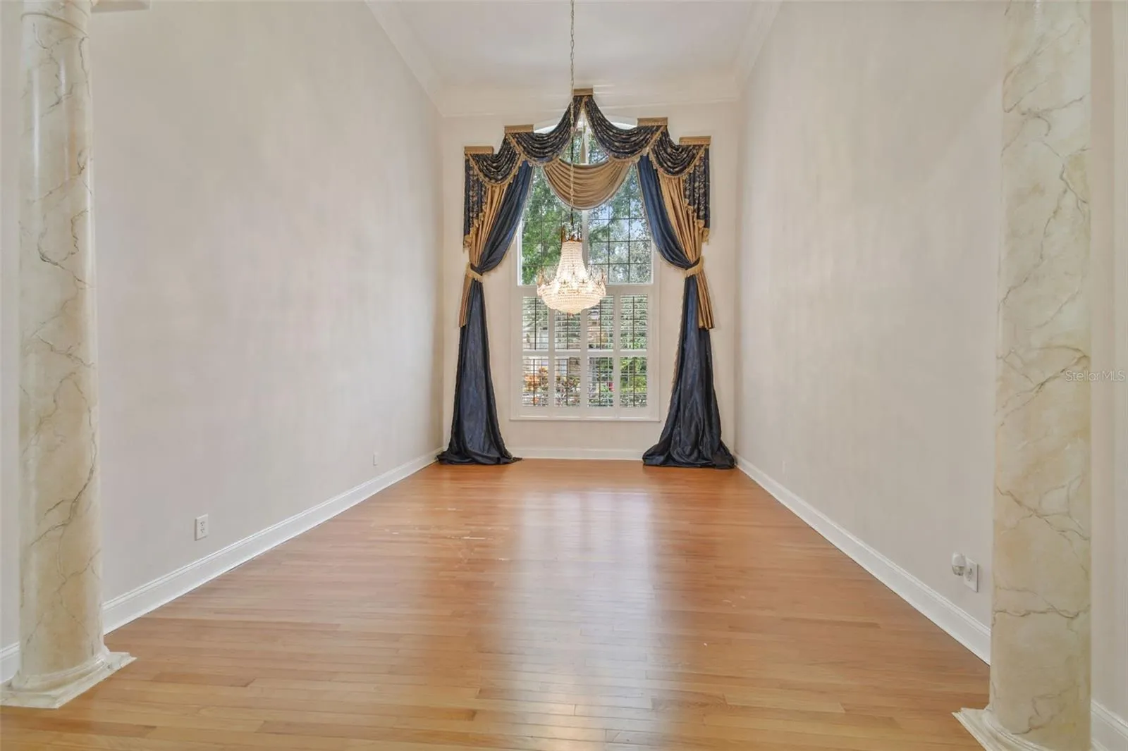 3020 KENSINGTON TRCE