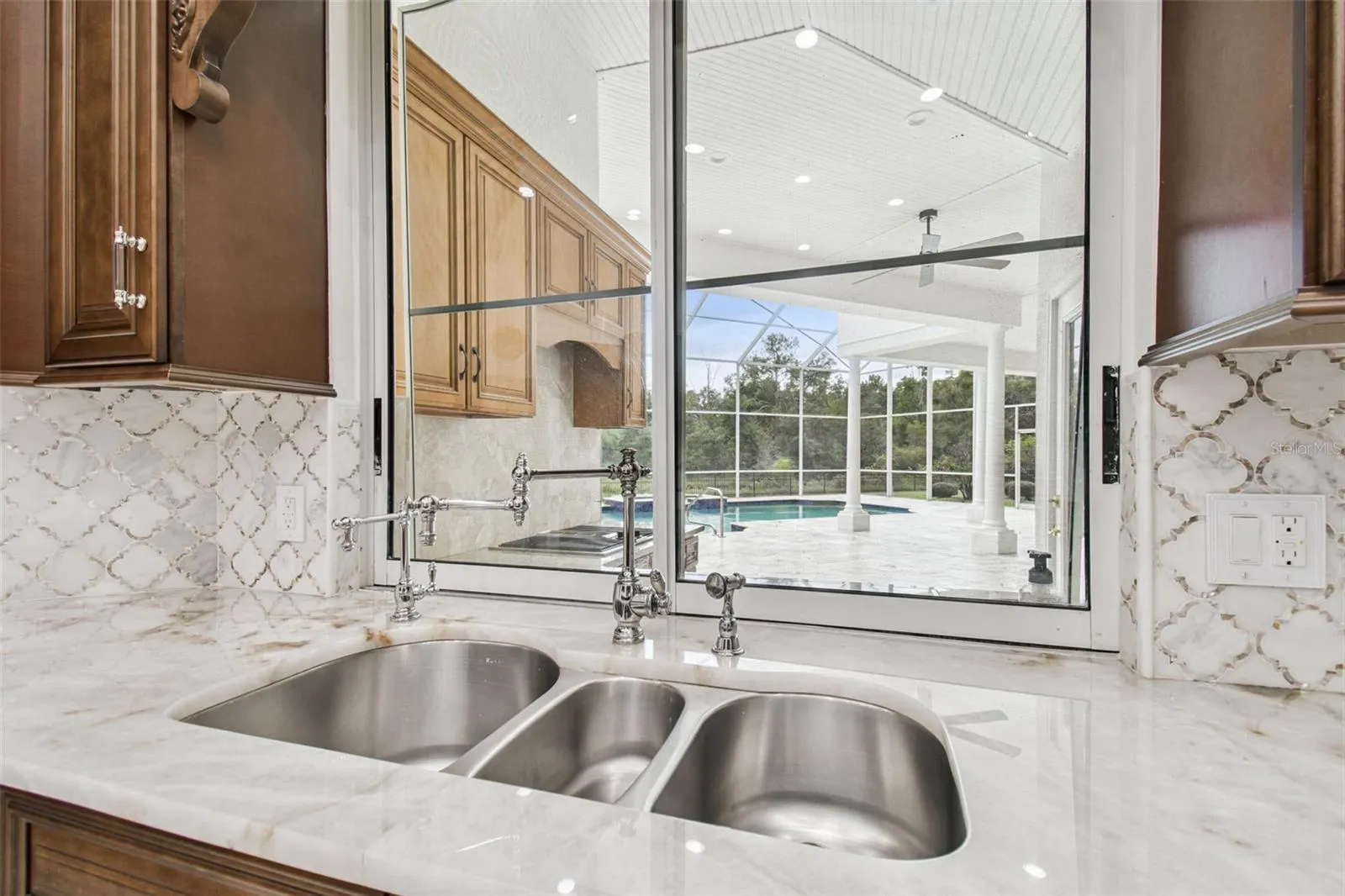 3020 KENSINGTON TRCE