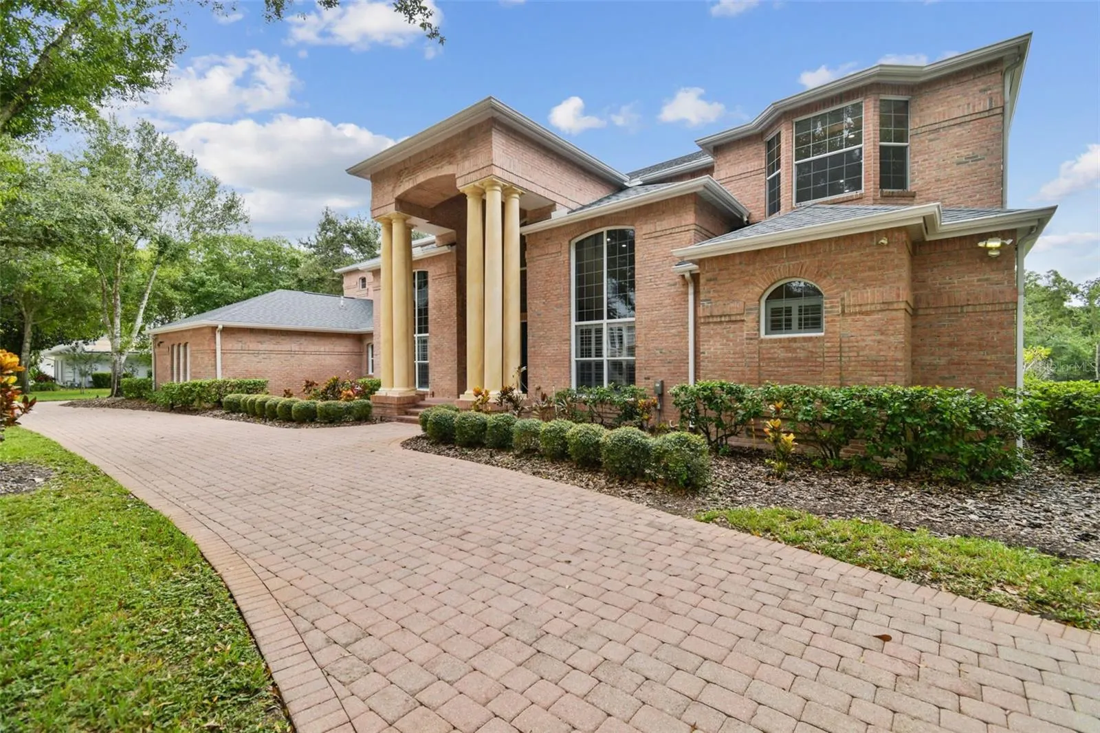 3020 KENSINGTON TRCE