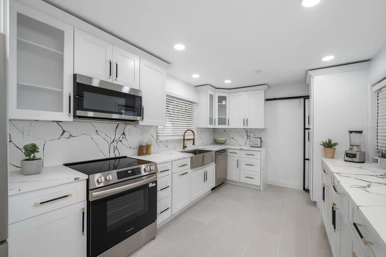 3141 ALTA VISTA ST