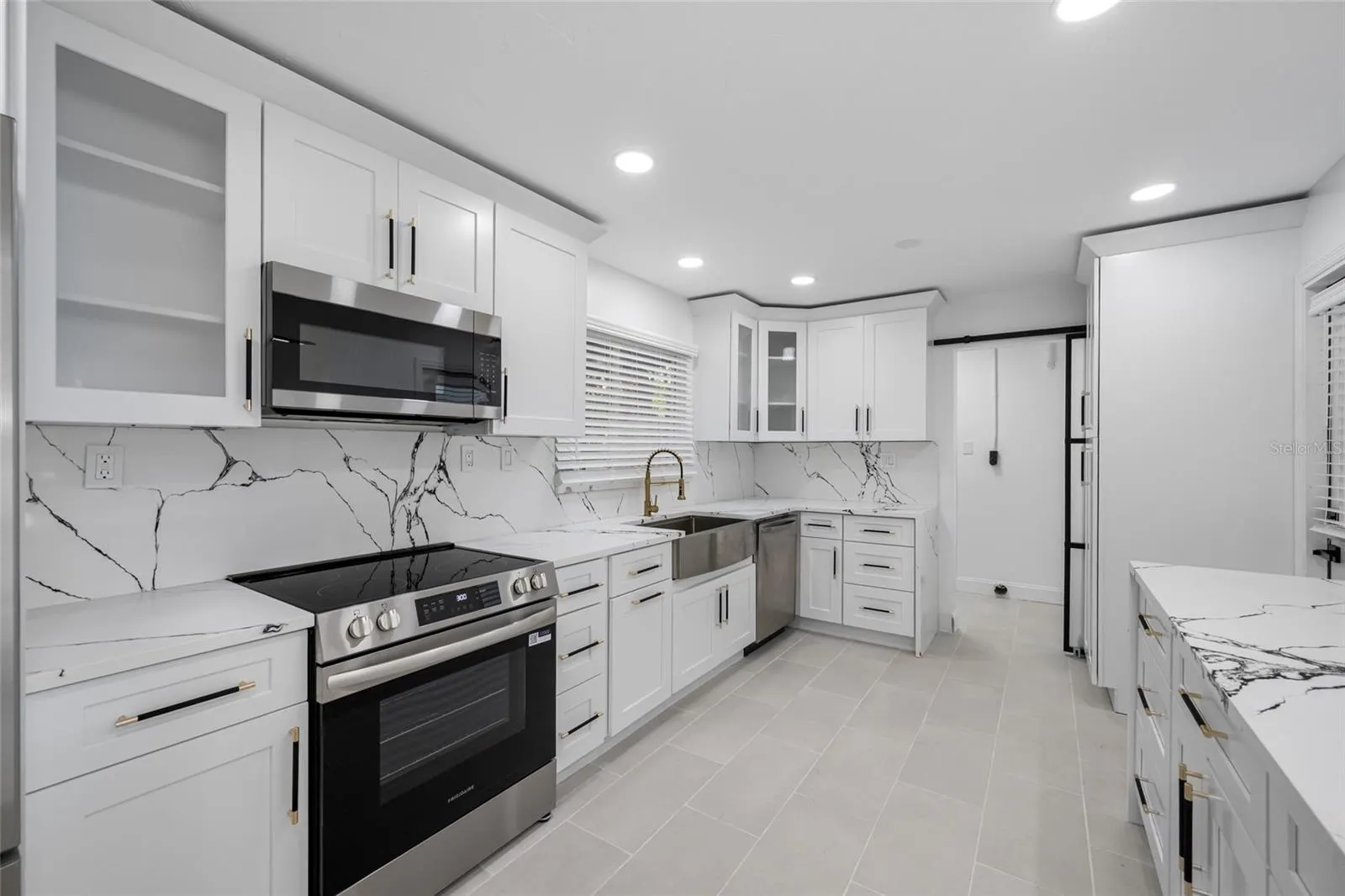3141 ALTA VISTA ST