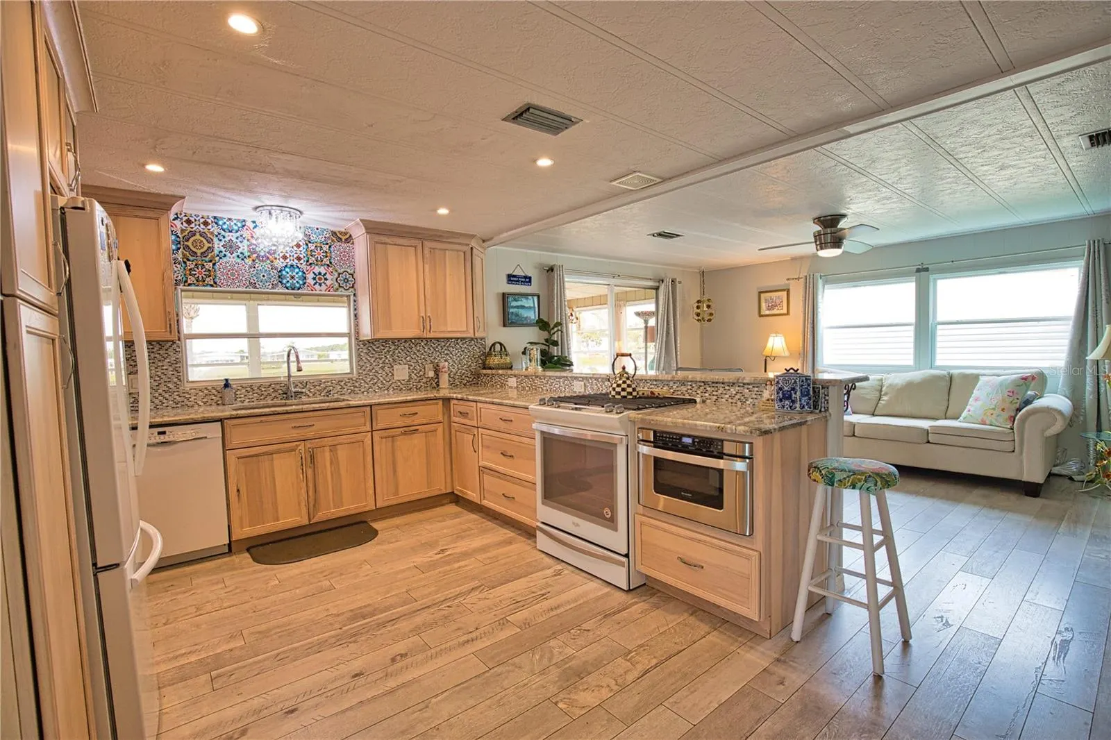 748 SANCHEZ CIR