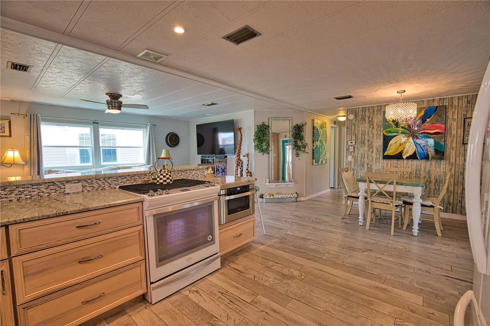 748 SANCHEZ CIR