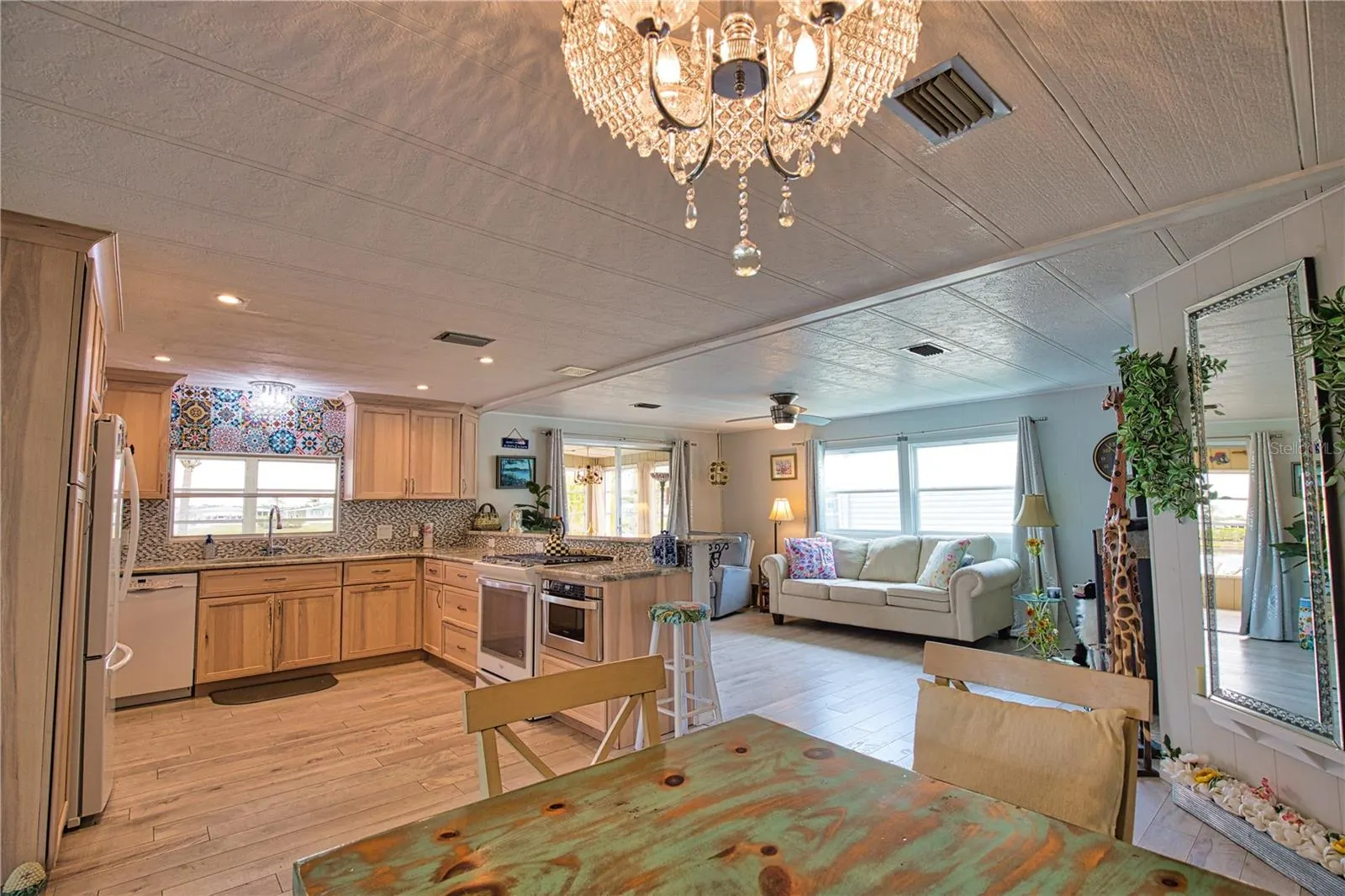 748 SANCHEZ CIR